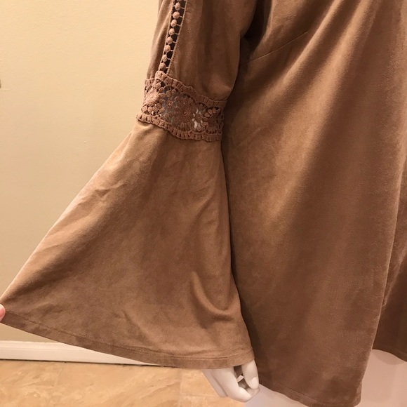 New Directions Faux Suede Brown Top Womens Plus Size 0X XL Bell Sleeve Retro - Picture 6 of 15